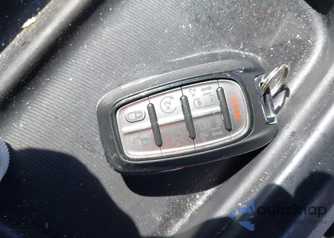 2021 Chrysler Pacifica Touring z USA, uszkodzony, nr VIN 2C4RC1FG2MR526599